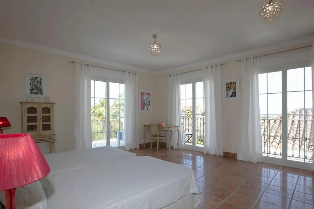 R35 Spacious Private Villa&Pool Marbella Spanien