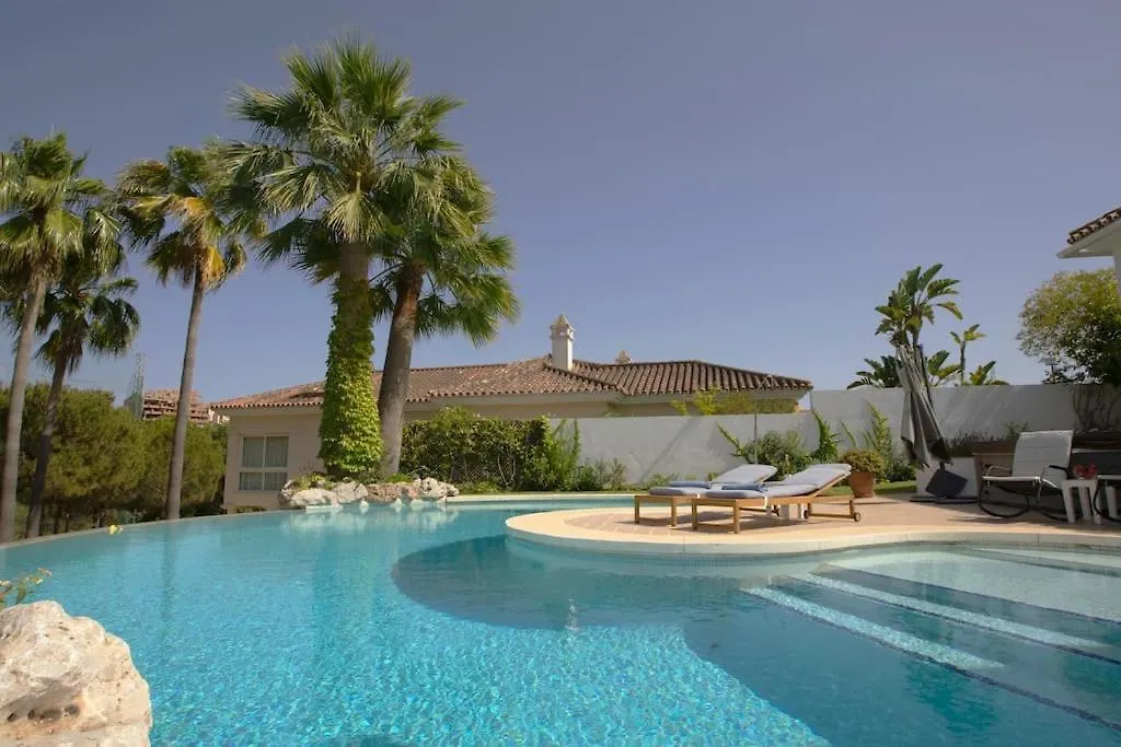 R35 Spacious Private Villa&Pool Marbella Villa